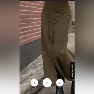 She’s effortless Maxi Skirt Slit